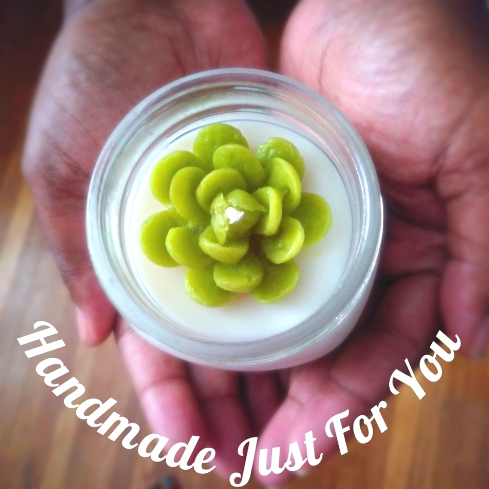 Handmade Fragranced Succulent Soy Candle 7 oz - Picture 1 of 6
